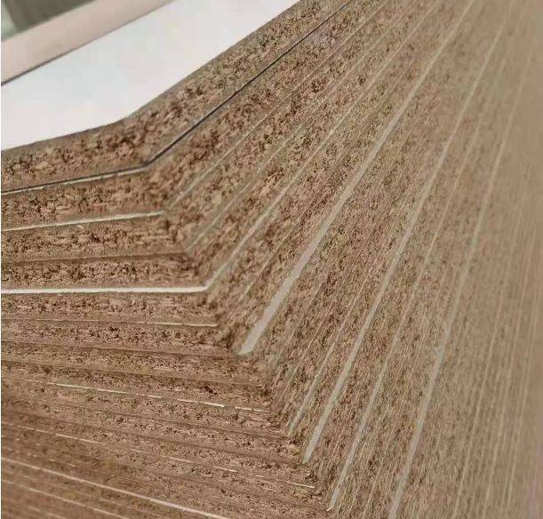 深度对比：周口颗粒板 vs. 多层板，谁是居家“优等生”？